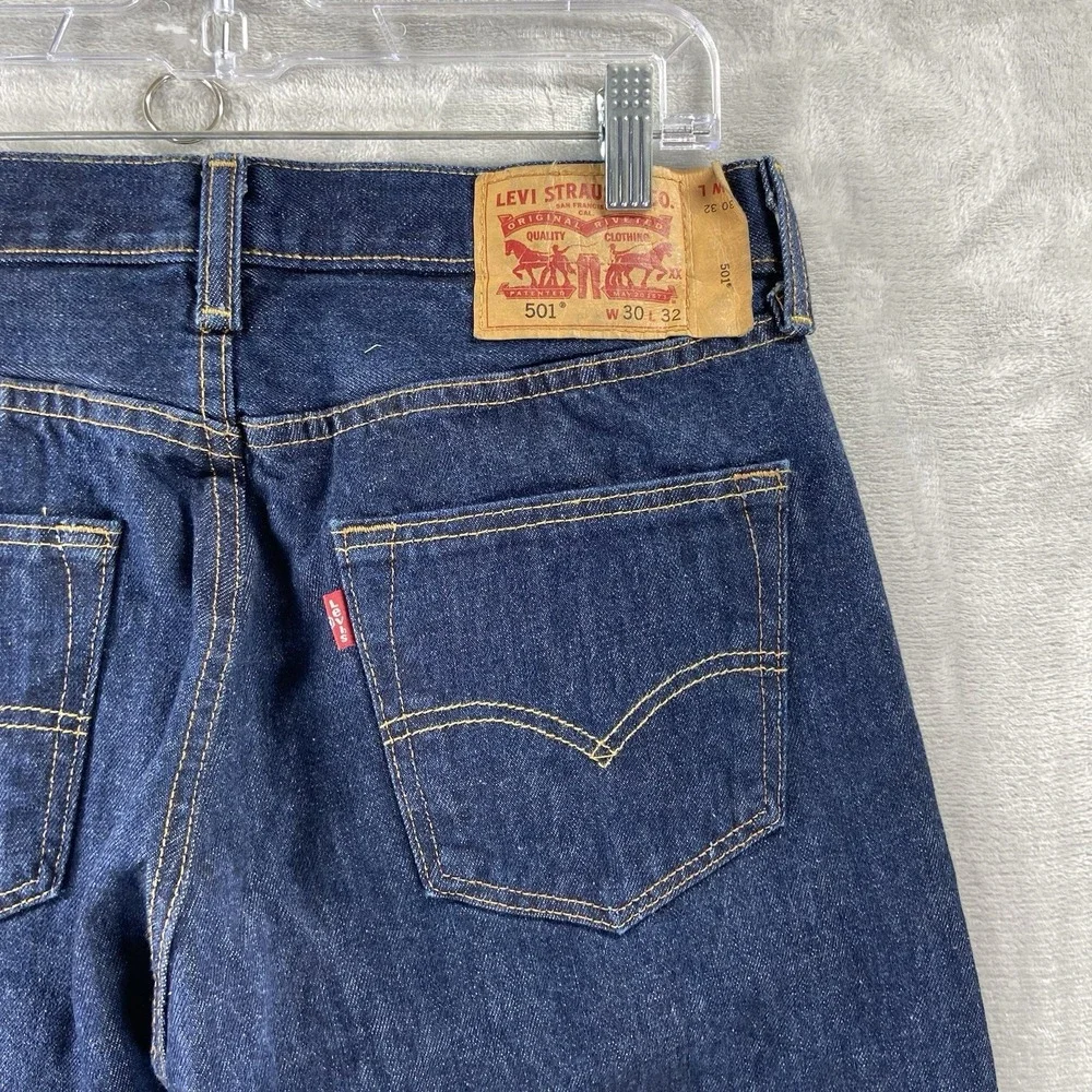 Levi's 501 Jeans Mens 30x32 Original Straight Leg Button Fly Dark Blue Denim